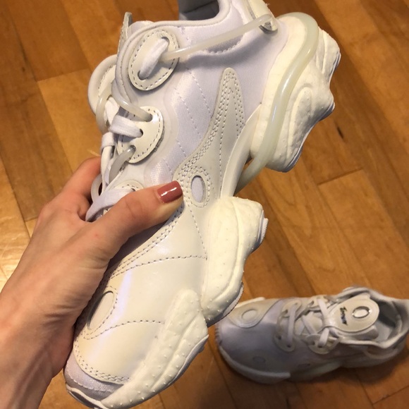 white Adidas Torsion🤍 - Picture 4 of 9
